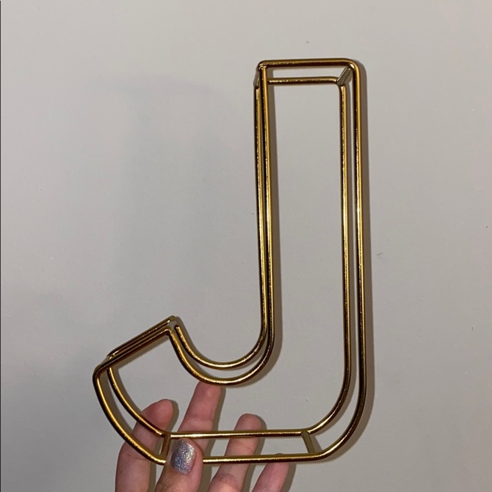 J initial decor